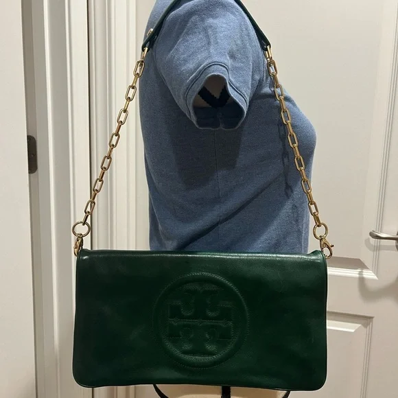 TORY BURCH DARK GREEN CLUTCH WITH GOLD CHAIN - Picture 13 of 14